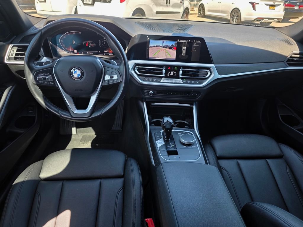 Used 2020 BMW 330i Sedan w/ Driving Assistance Package RWD image 16
