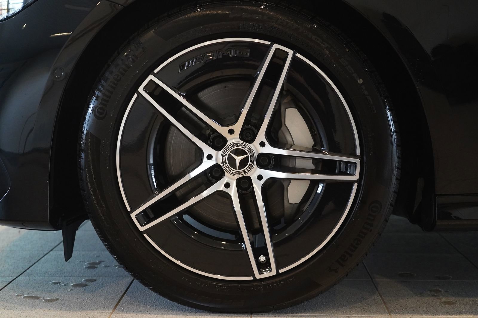 Used 2025 Mercedes-Benz E 350 4MATIC Sedan image 10