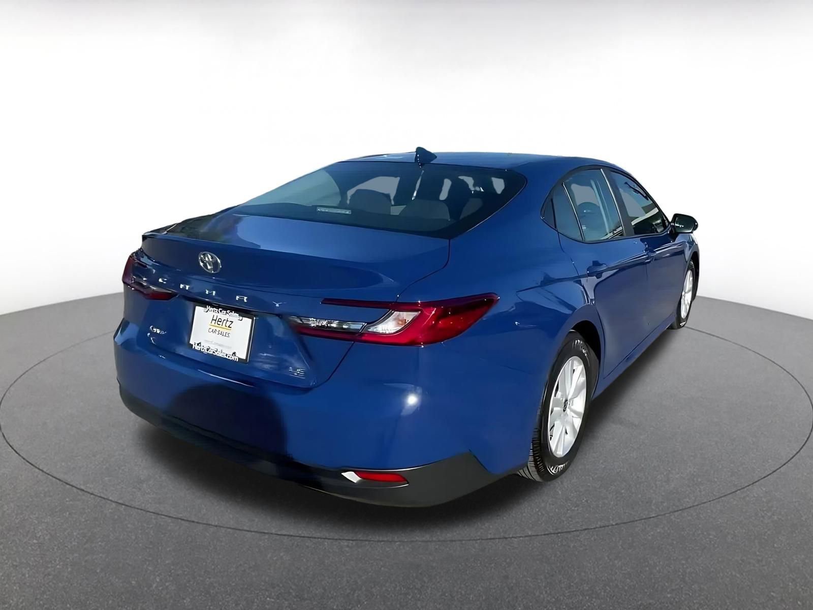 Used 2025 Toyota Camry LE image 14