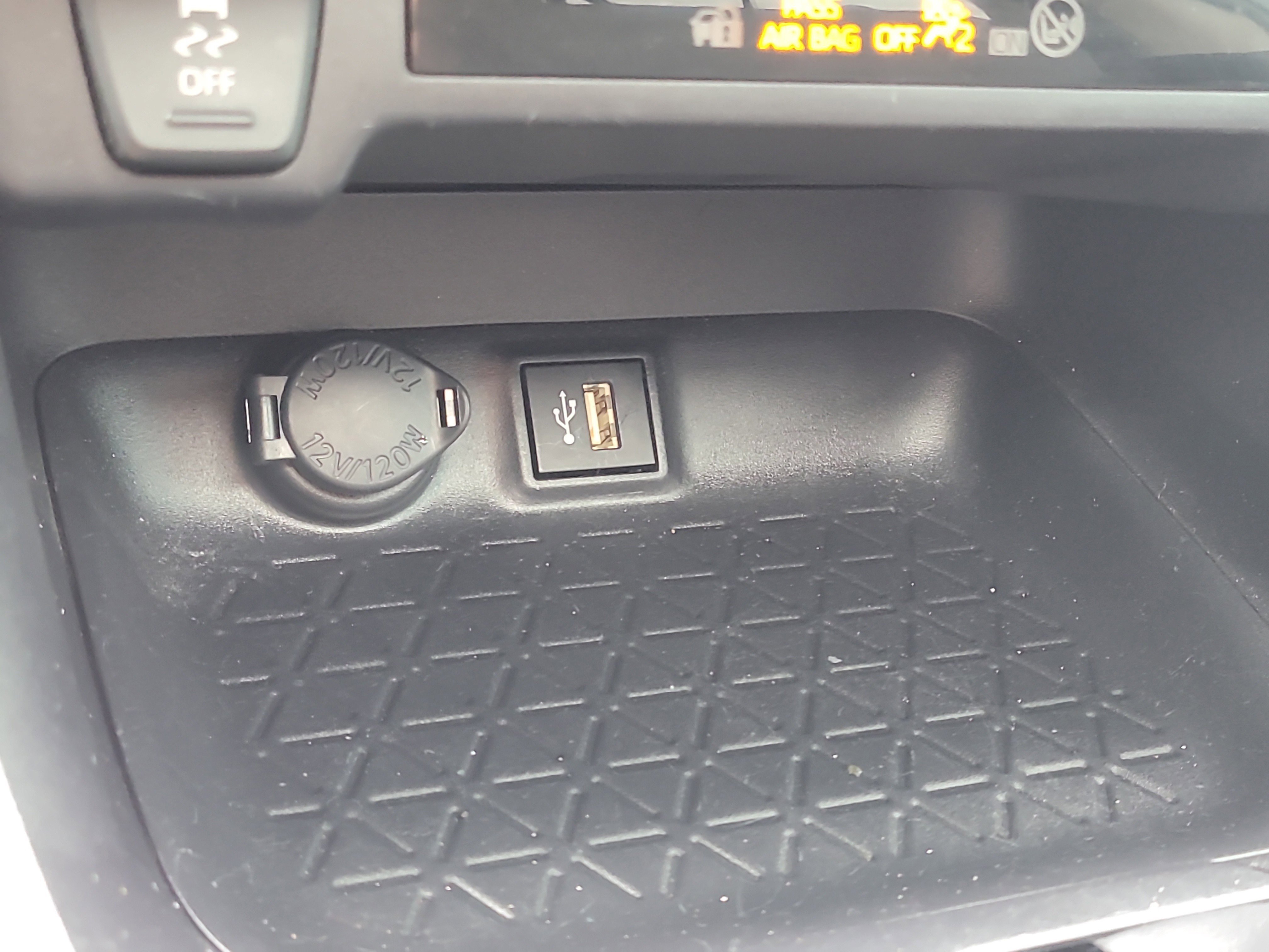 Certified 2025 Toyota RAV4 XLE image 27