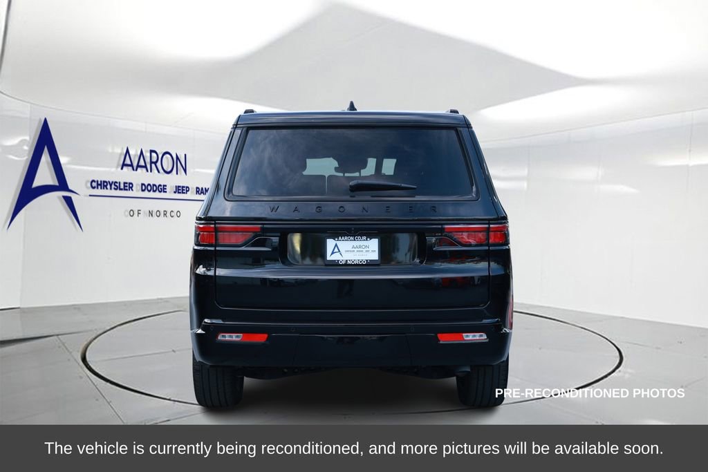 Used 2024 Jeep Wagoneer Series II image 3