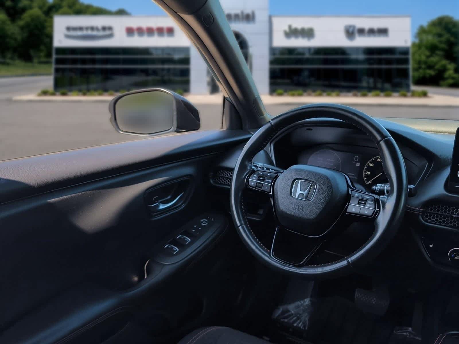 Used 2023 Honda HR-V Sport image 31