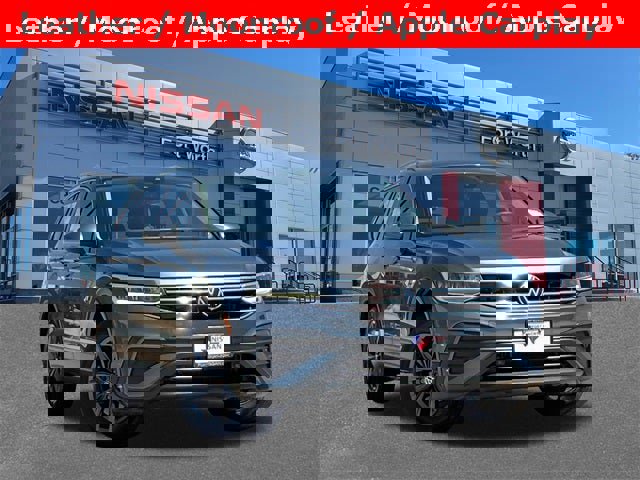 Used 2022 Volkswagen Tiguan SE w/ Panoramic Sunroof Package video 1