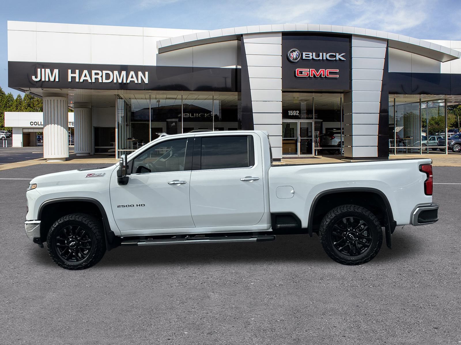 Used 2025 Chevrolet Silverado 2500 LTZ w/ LTZ Premium Package image 4