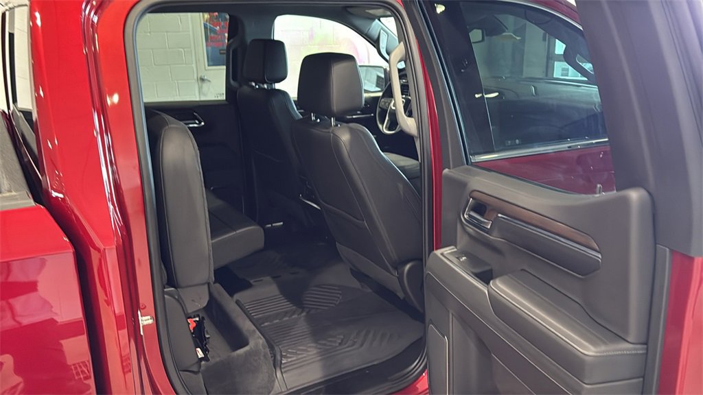 Used 2024 GMC Sierra 1500 SLT w/ SLT Premium Plus Package image 16