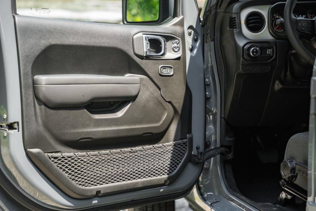 New 2025 Jeep Gladiator Sport AWD/4WD image 38
