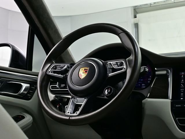 Certified 2021 Porsche Macan Turbo image 20