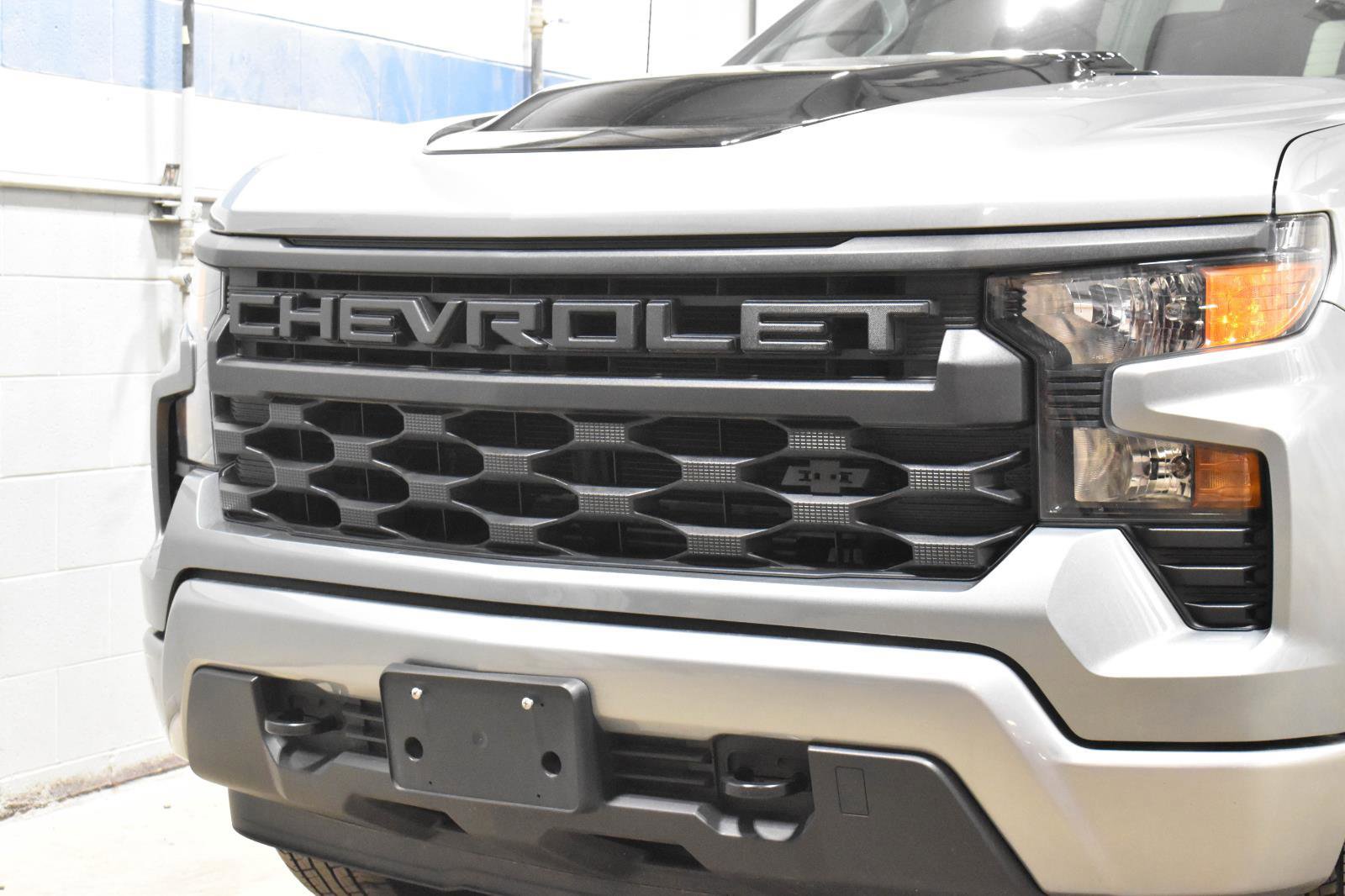 Used 2023 Chevrolet Silverado 1500 Custom w/ LPO, Dark Essentials Package AWD/4WD image 27