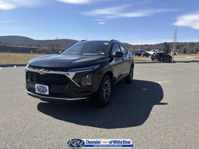 New 2026 Chevrolet Trax LT FWD image 1