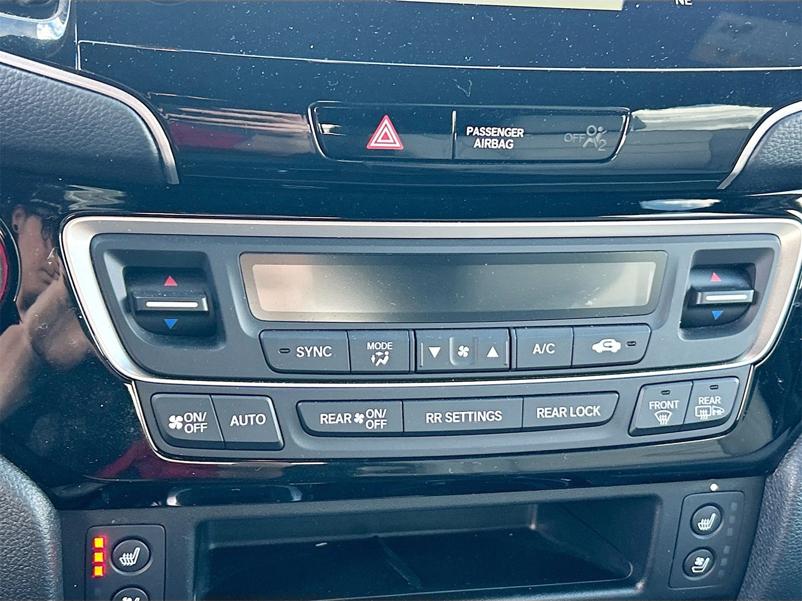 Used 2023 Honda Passport Elite image 16