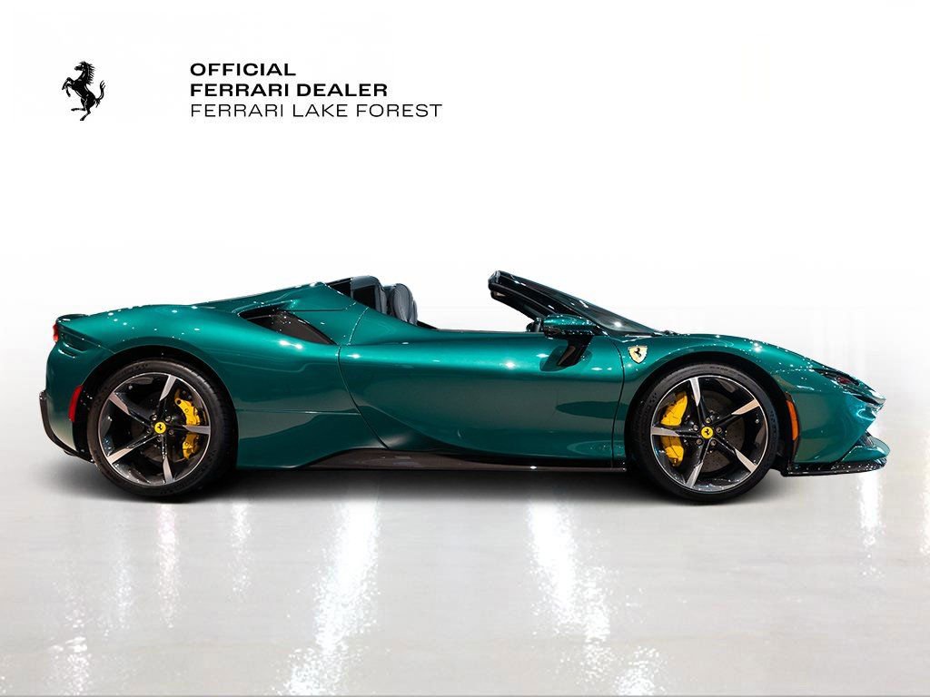 Used 2024 Ferrari SF90 Spider image 9