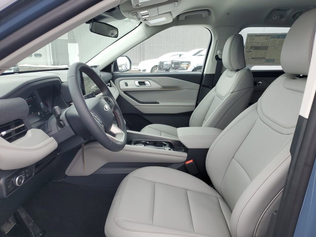 New 2026 Ford Explorer Active w/ Active Comfort Package image 8