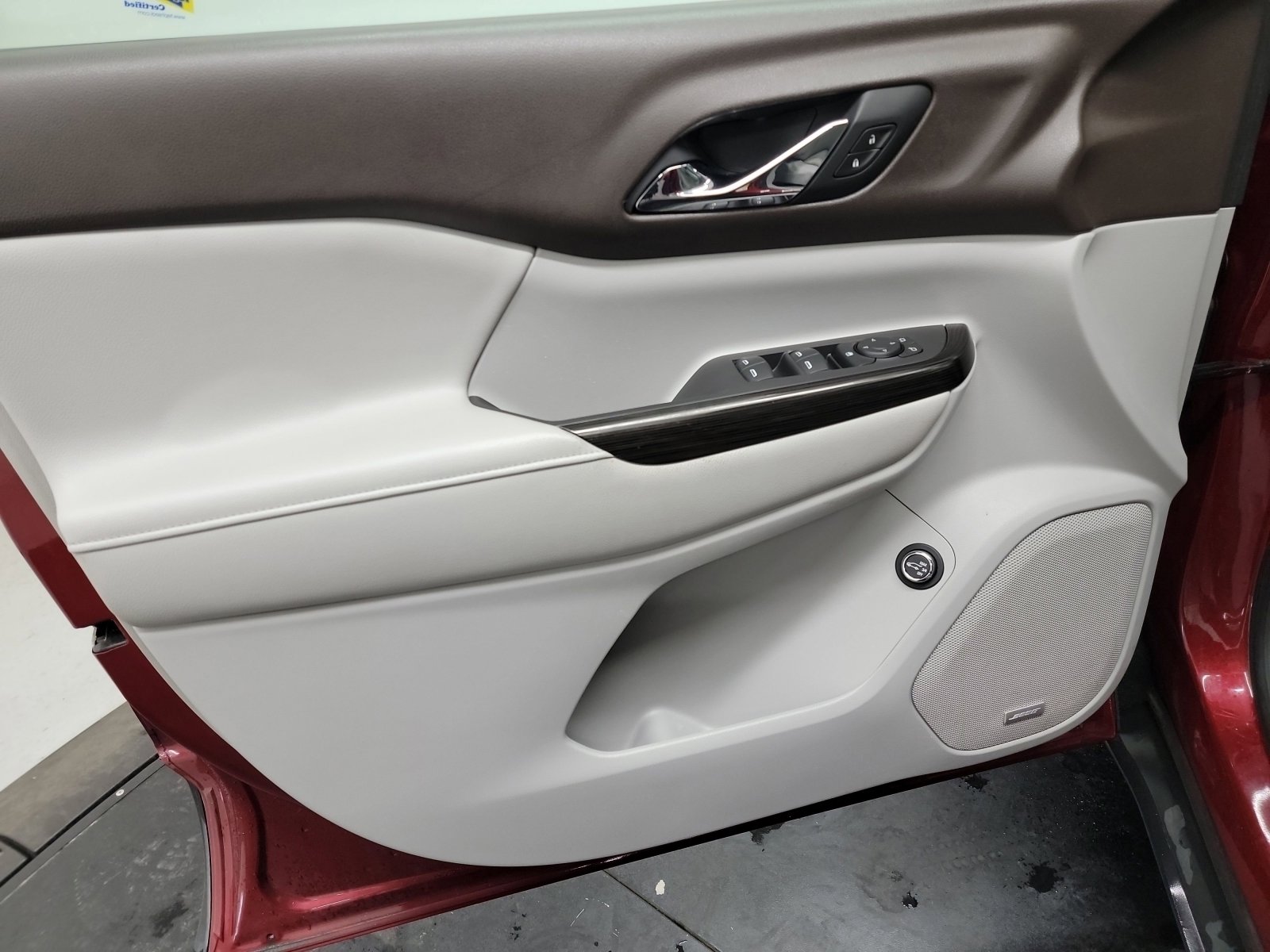 Used 2018 GMC Acadia SLT FWD image 13