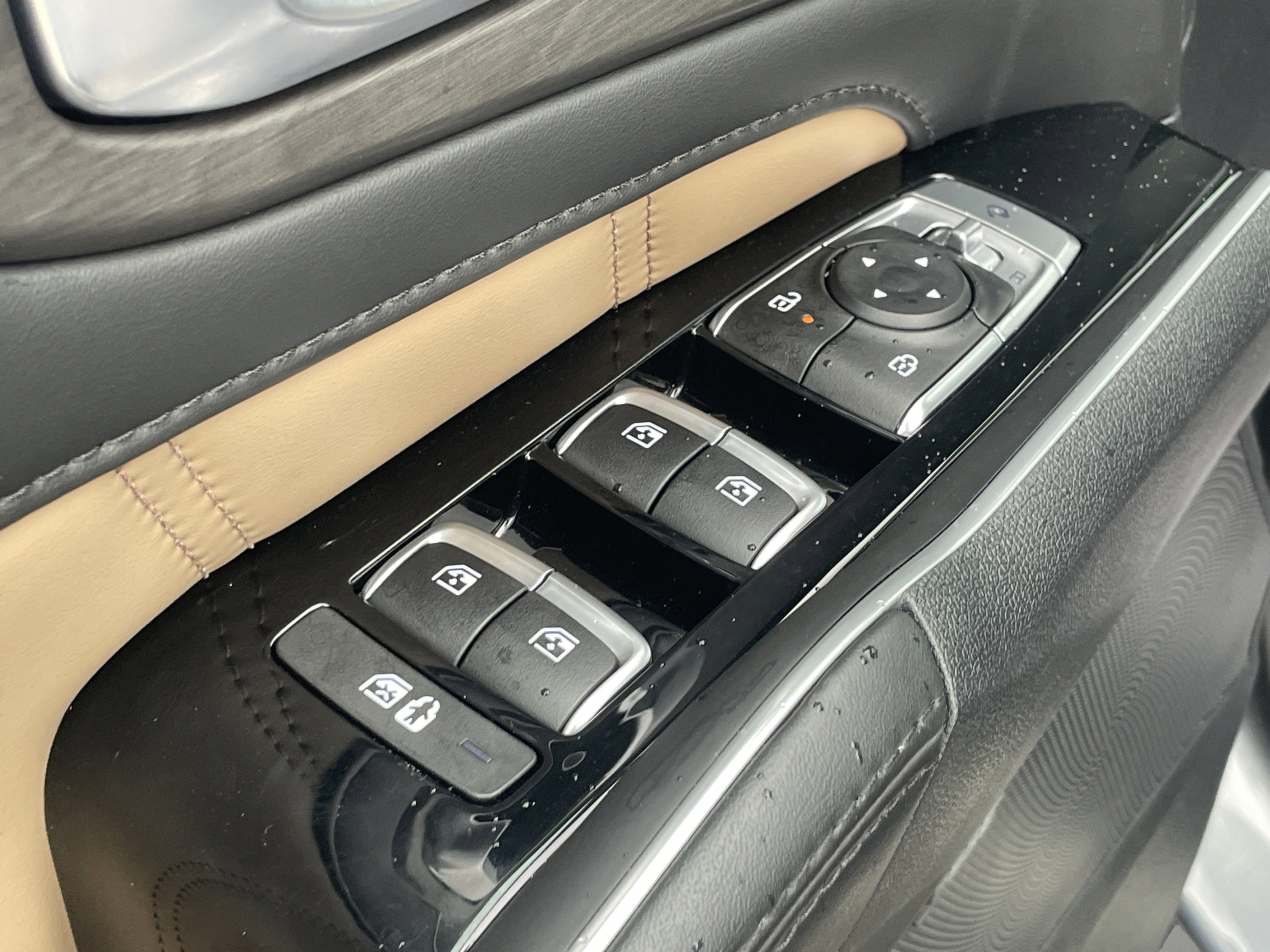 Used 2025 Kia Sorento SX Prestige w/ Olive Brown Leather Package AWD/4WD image 27