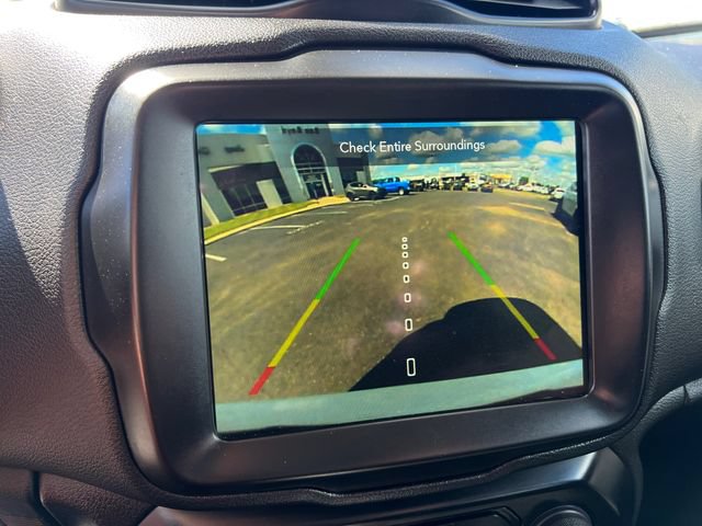 Used 2022 Jeep Renegade Latitude AWD/4WD image 19