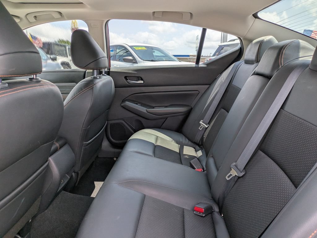 Certified 2021 Nissan Altima 2.5 SR w/ SR Premium Package FWD image 13
