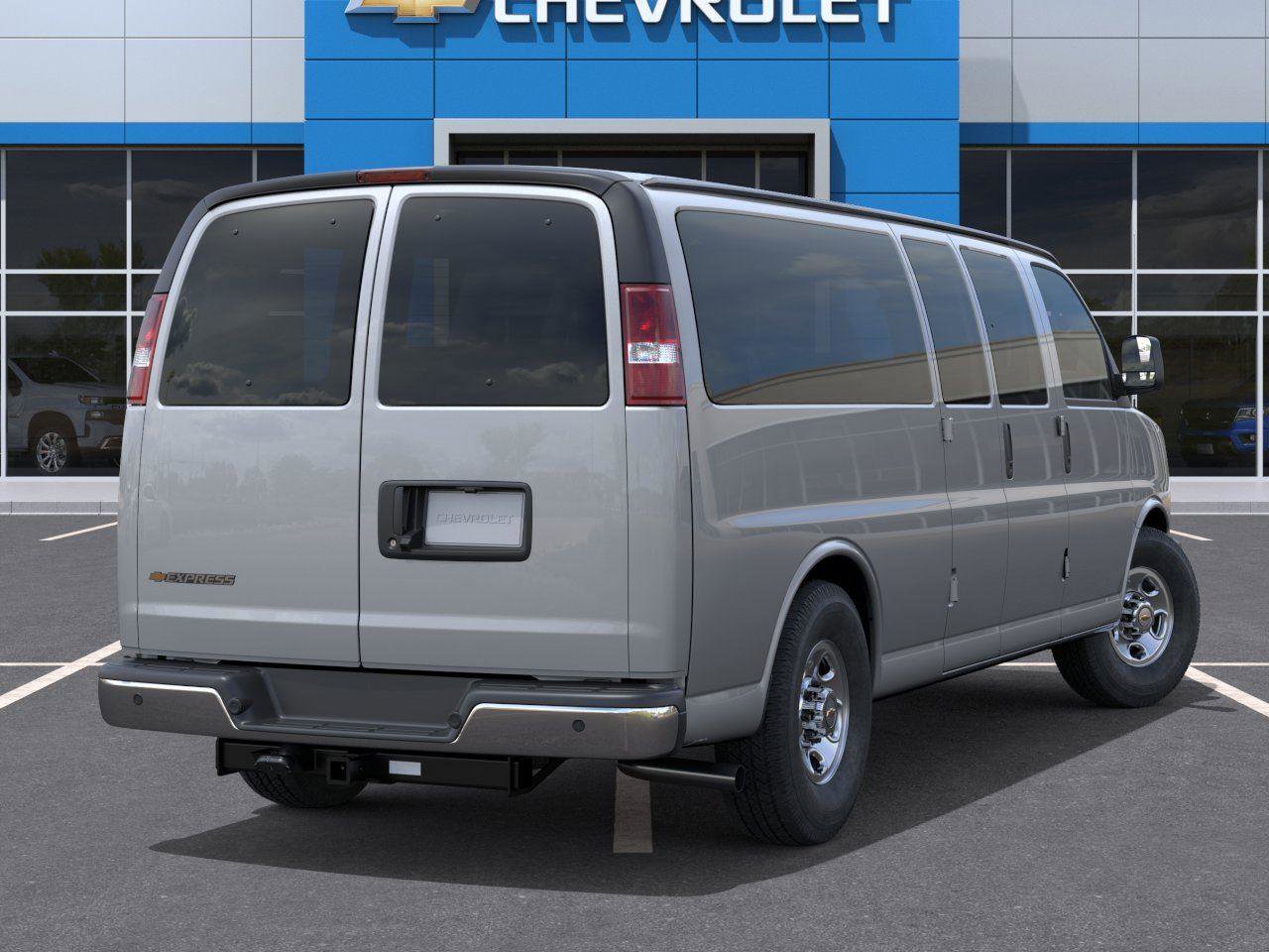 New 2026 Chevrolet Express 3500 LT RWD image 4