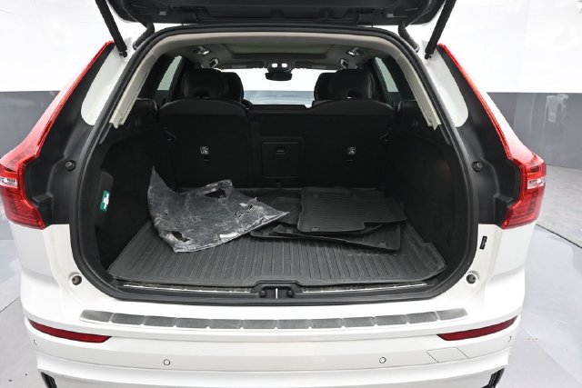 Used 2024 Volvo XC60 B5 Plus w/ Protection Package Premier AWD/4WD image 26