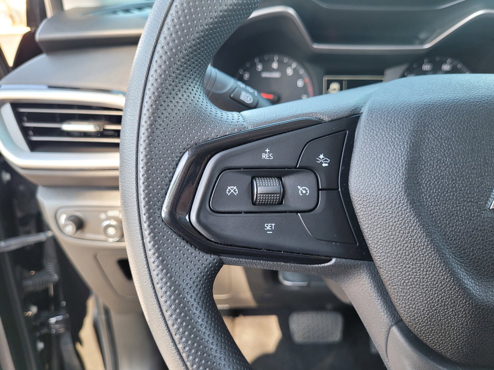 Used 2023 Chevrolet TrailBlazer LS image 22