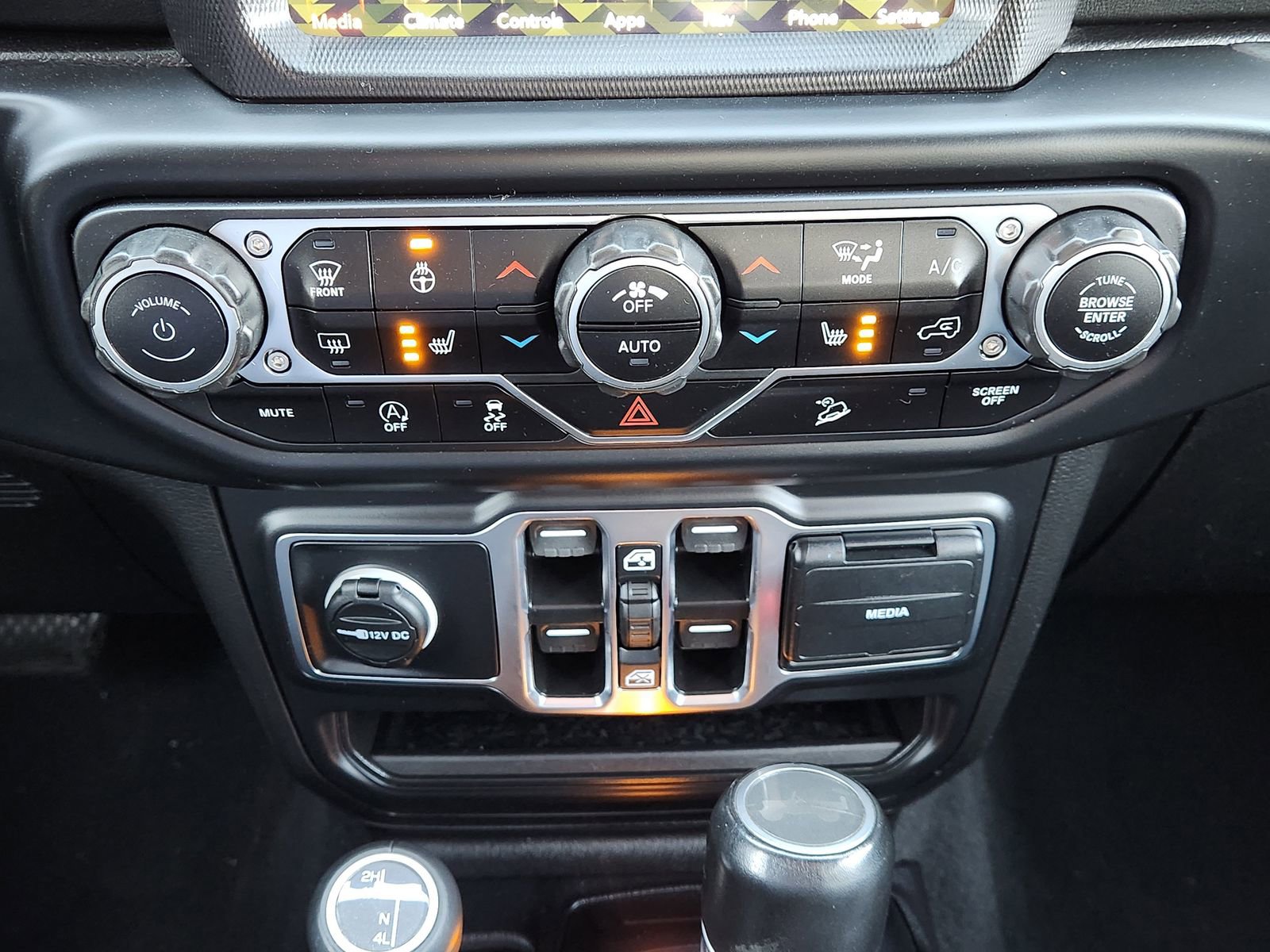 Used 2021 Jeep Wrangler Unlimited Sahara image 22