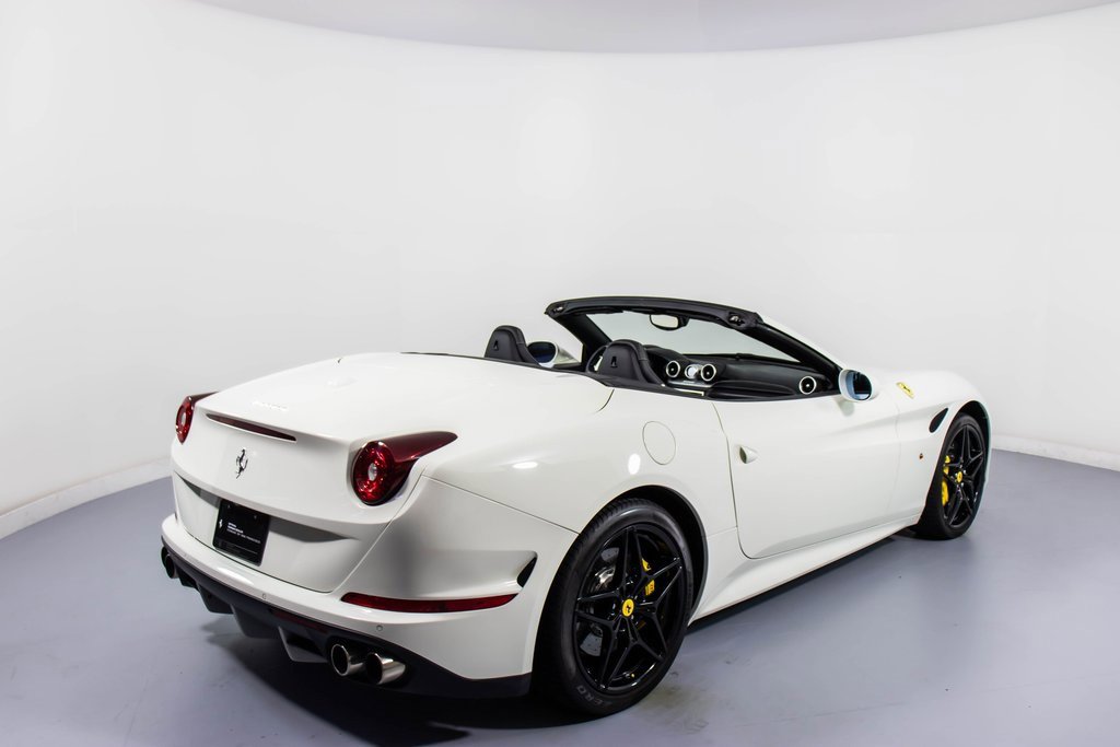 Certified 2017 Ferrari California T image 2