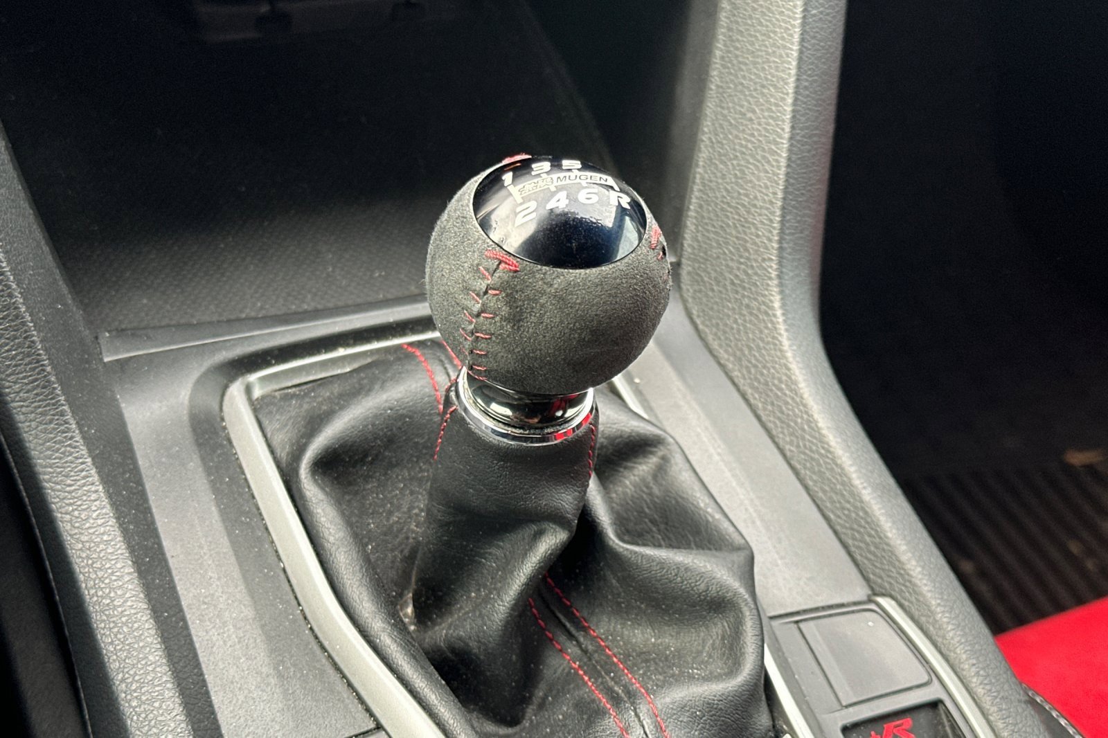 Used 2018 Honda Civic Type R image 33