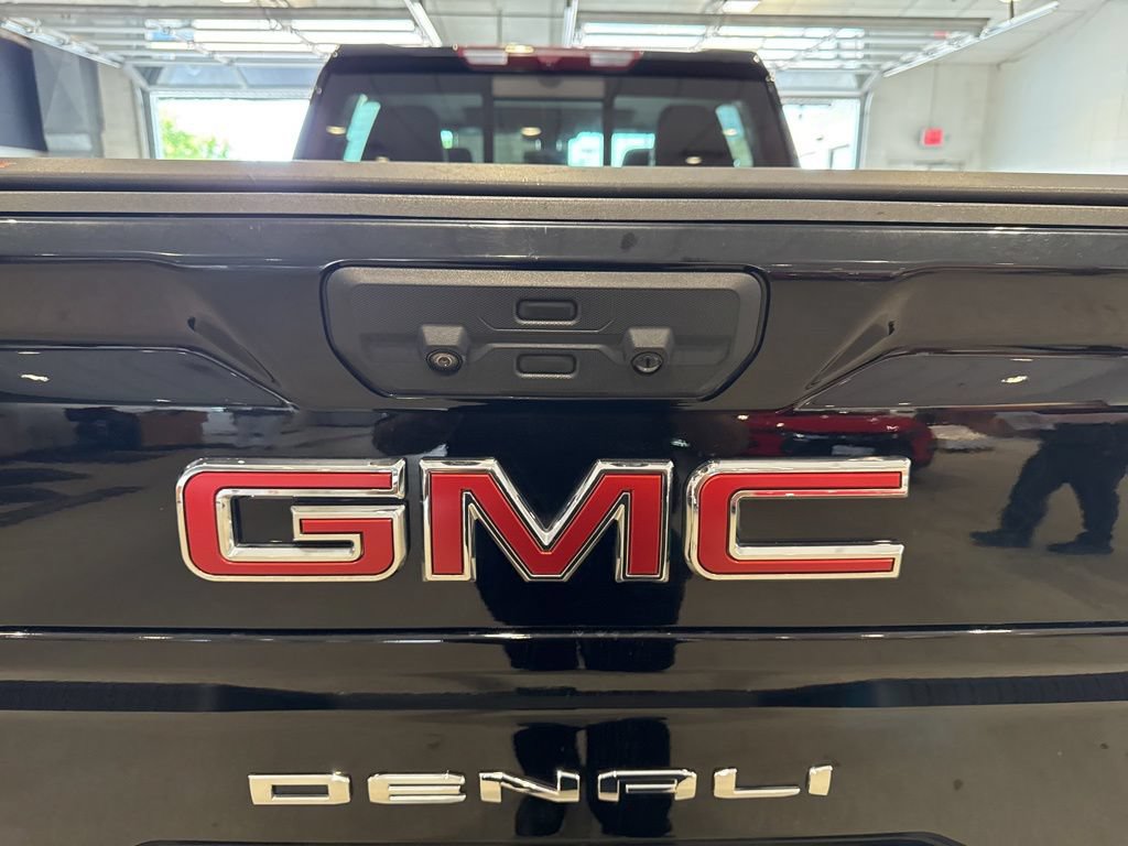 Used 2023 GMC Sierra 2500 Denali AWD/4WD image 9