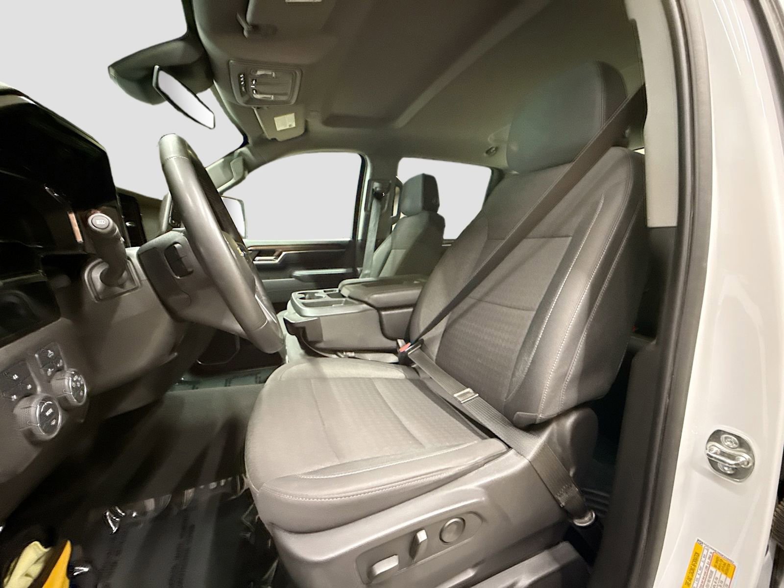 Certified 2025 Chevrolet Silverado 2500 LT w/ Convenience Package image 24
