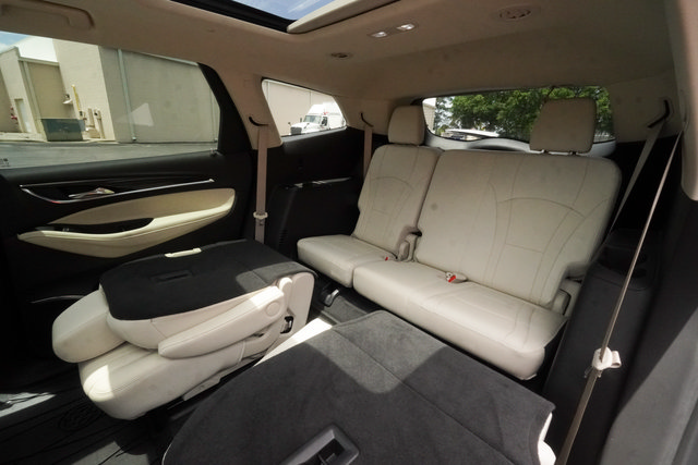 Used 2023 Buick Enclave Essence w/ Experience Buick Package FWD image 24