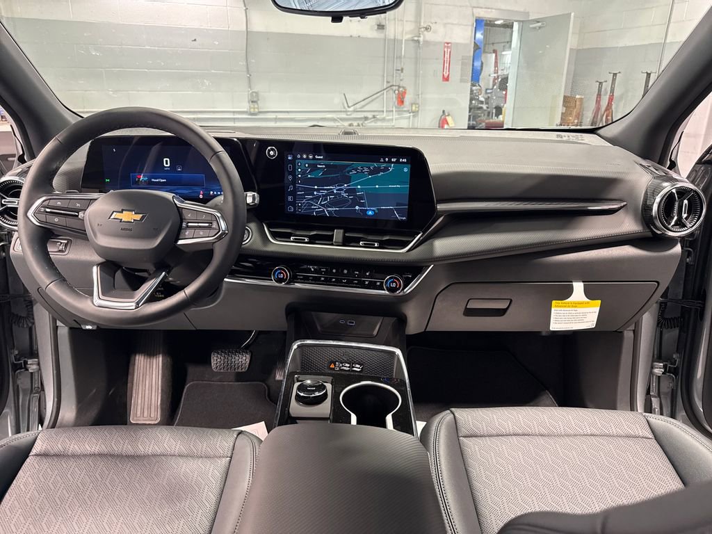 New 2026 Chevrolet Equinox LT w/ Convenience Package II FWD image 39