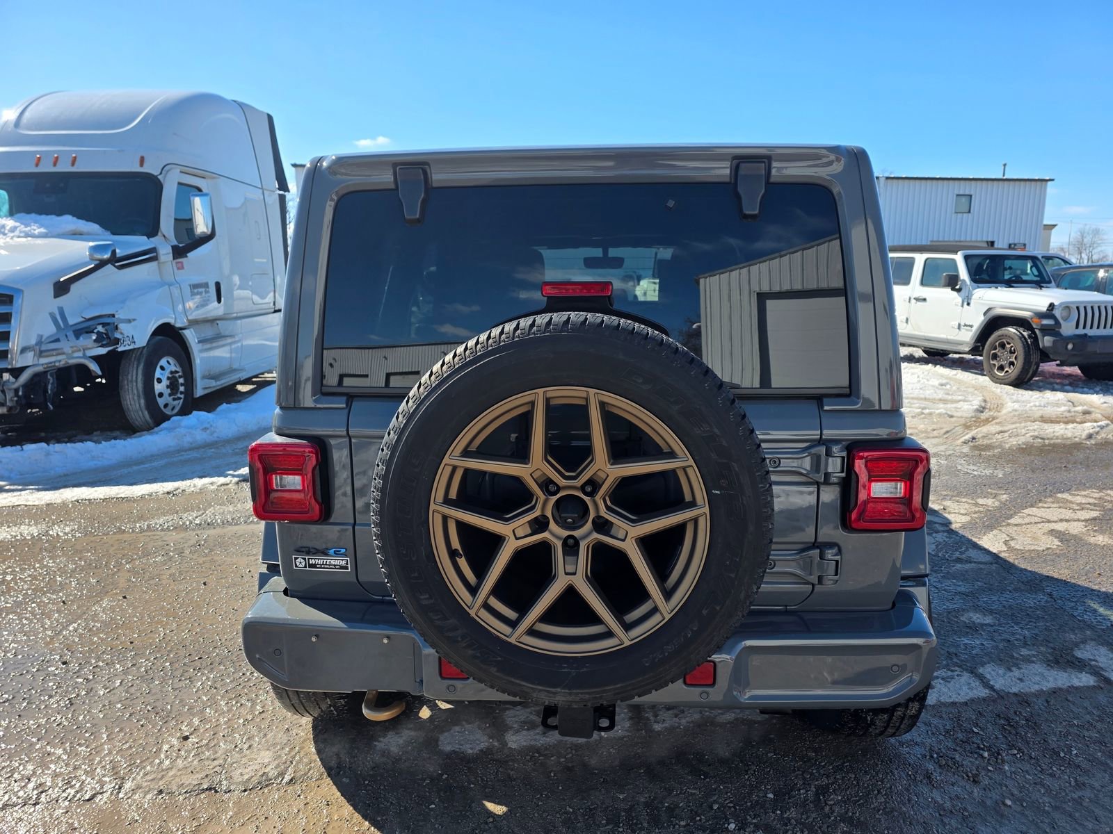 Used 2022 Jeep Wrangler Unlimited Sahara image 6