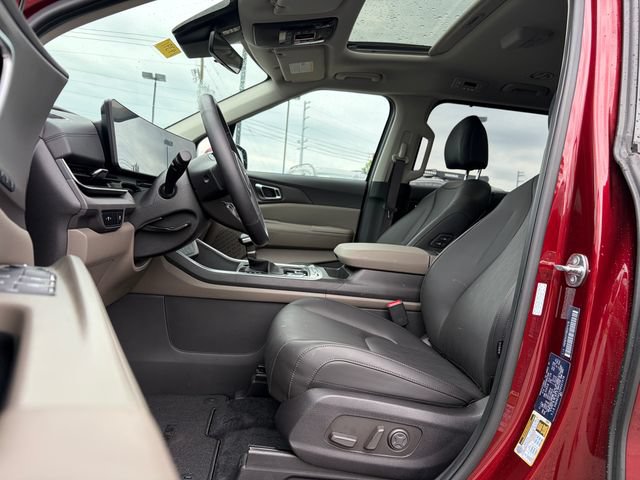 Certified 2025 Kia Carnival SX FWD image 28