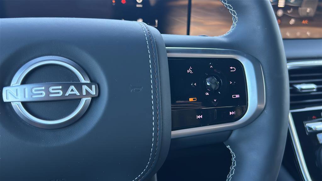 Used 2025 Nissan Armada Platinum Reserve AWD/4WD image 33