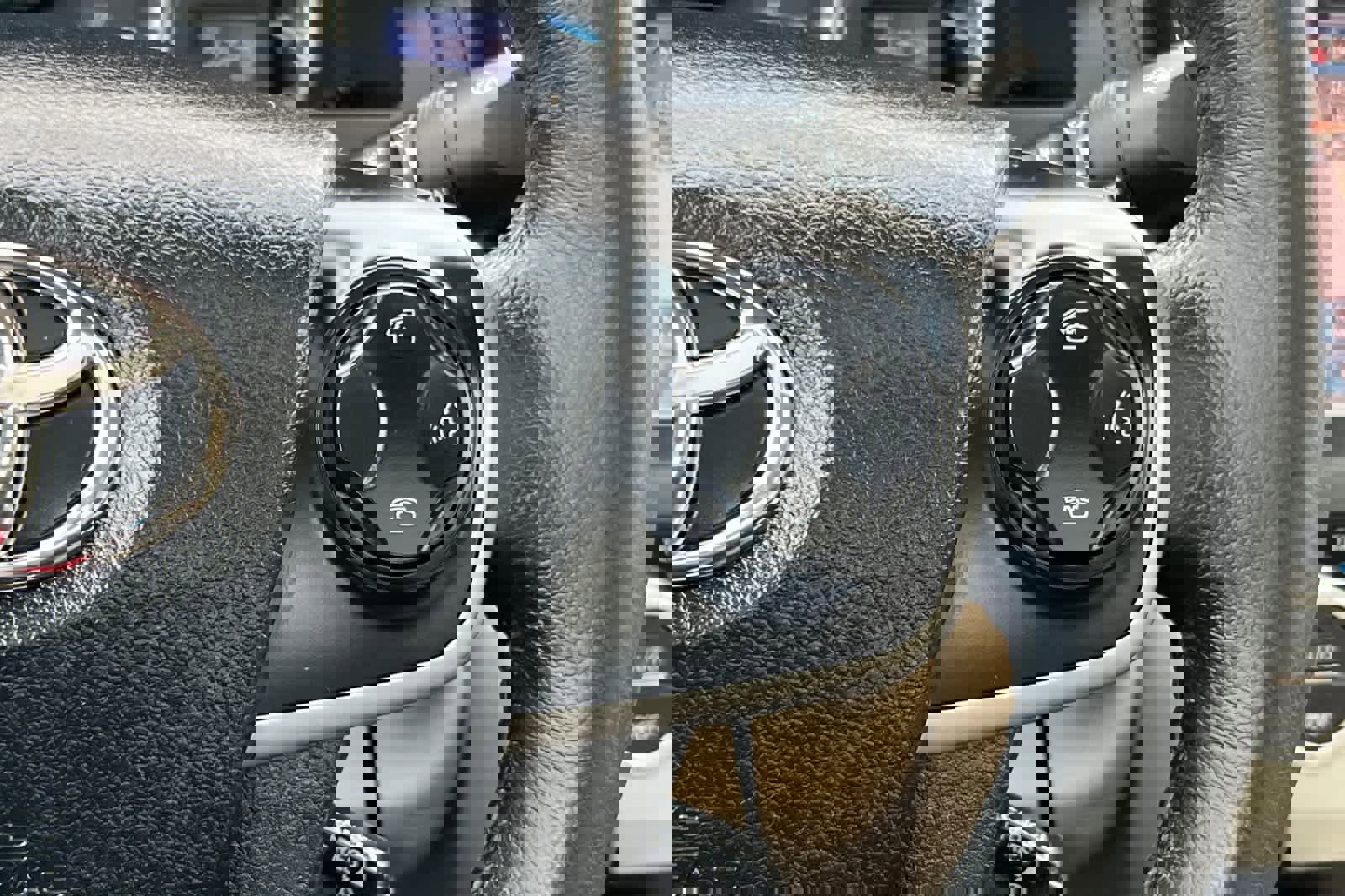 Used 2013 Toyota Camry XLE image 27