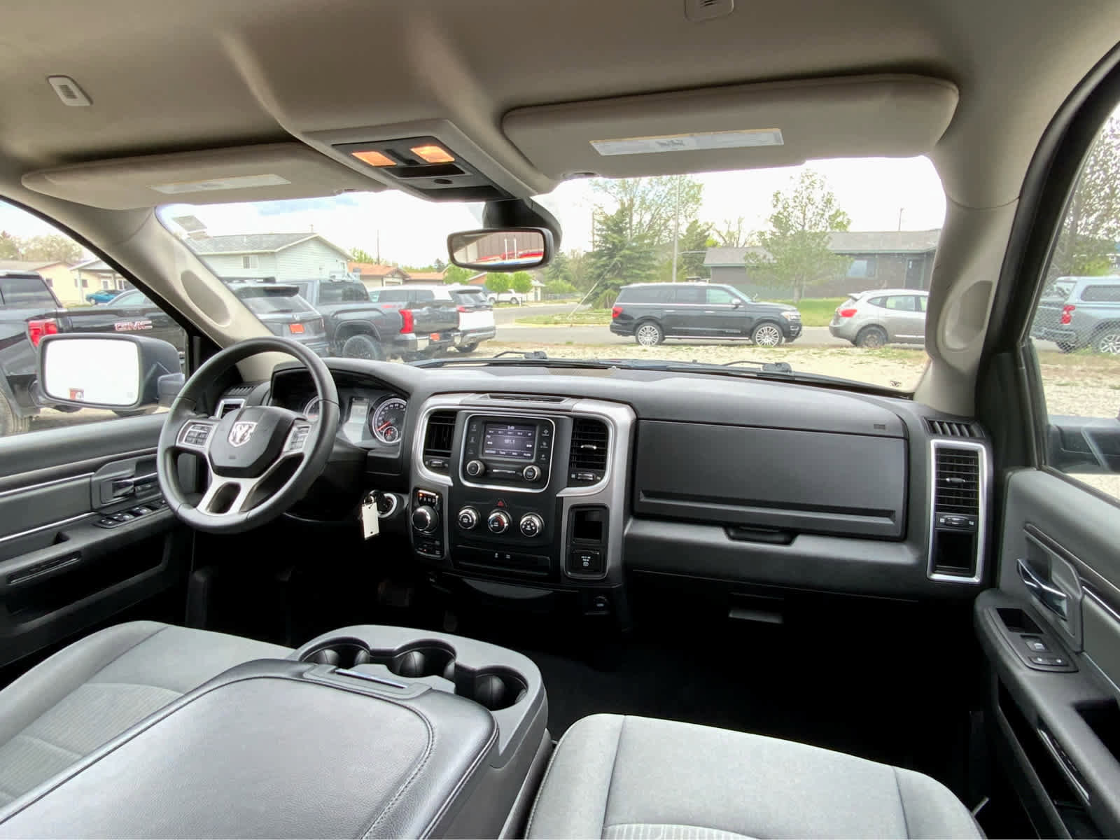 Used 2023 RAM 1500 Classic SLT AWD/4WD image 34