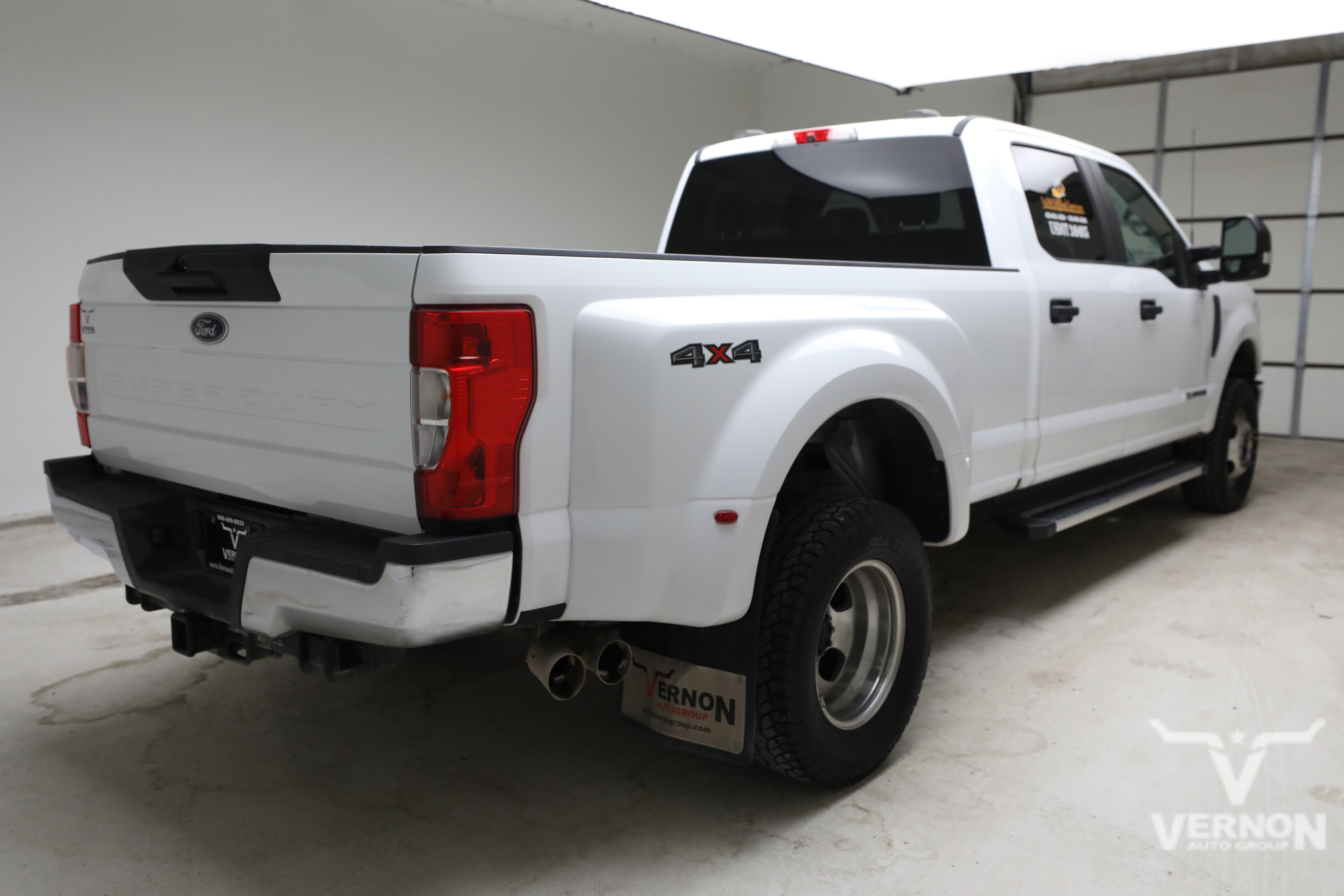 Used 2022 Ford F350 XL w/ STX Appearance Package AWD/4WD image 4