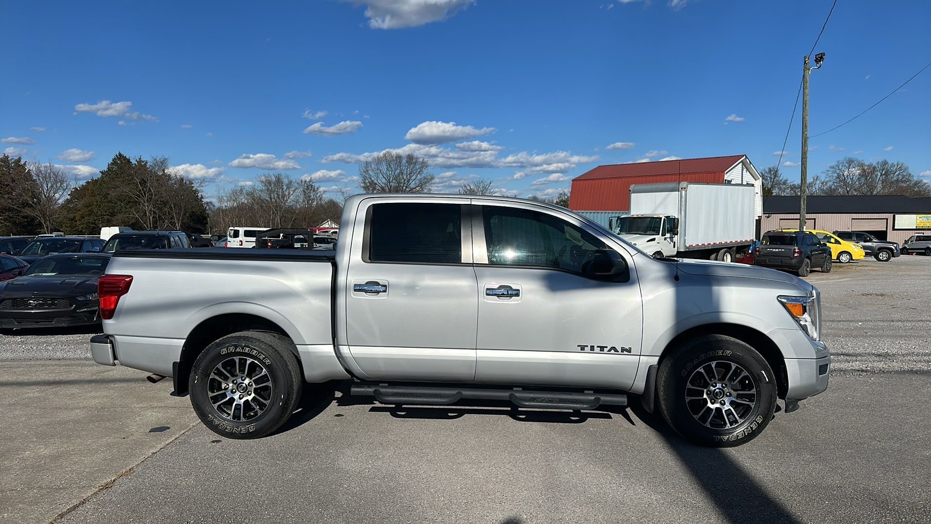 Used 2021 Nissan Titan SV w/ Off Road Protection Package image 3
