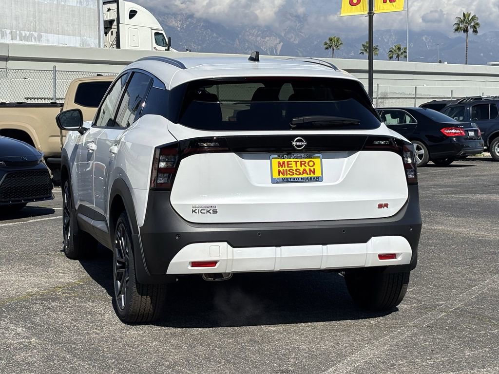 New 2026 Nissan Kicks SR image 3