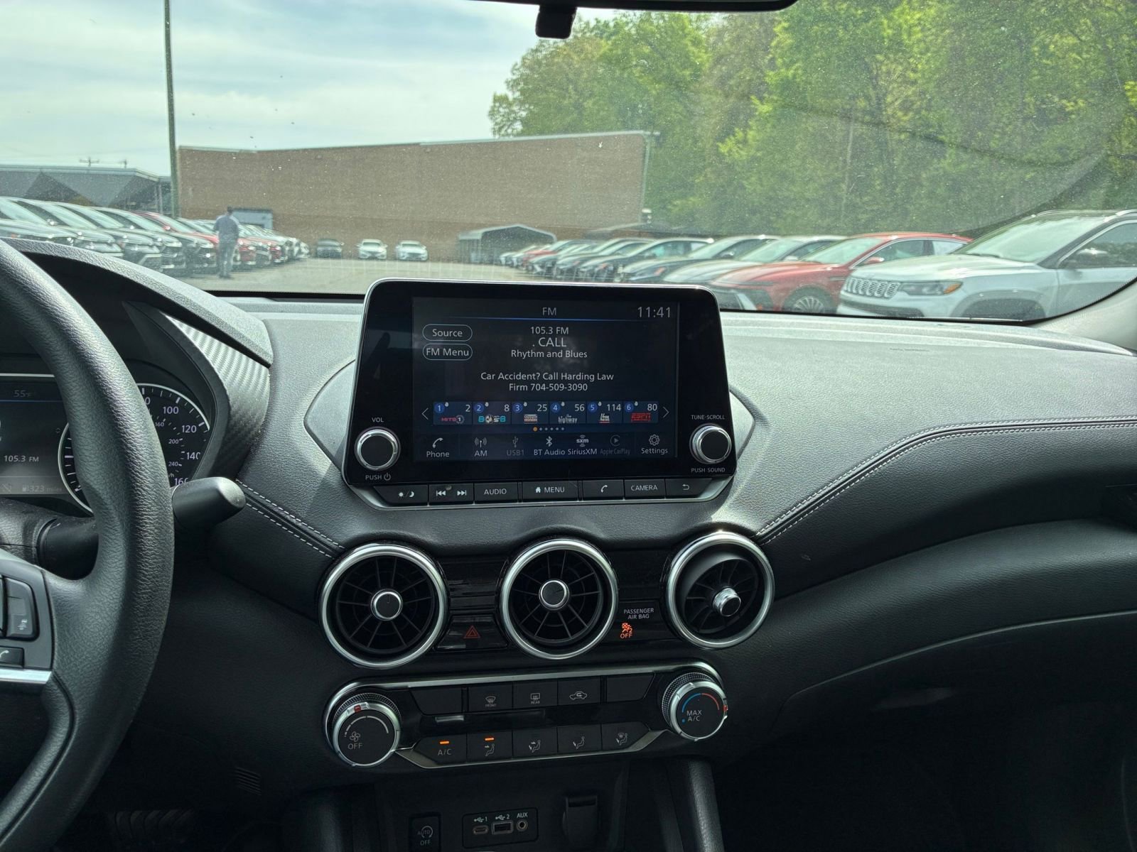 Used 2025 Nissan Sentra SV image 17