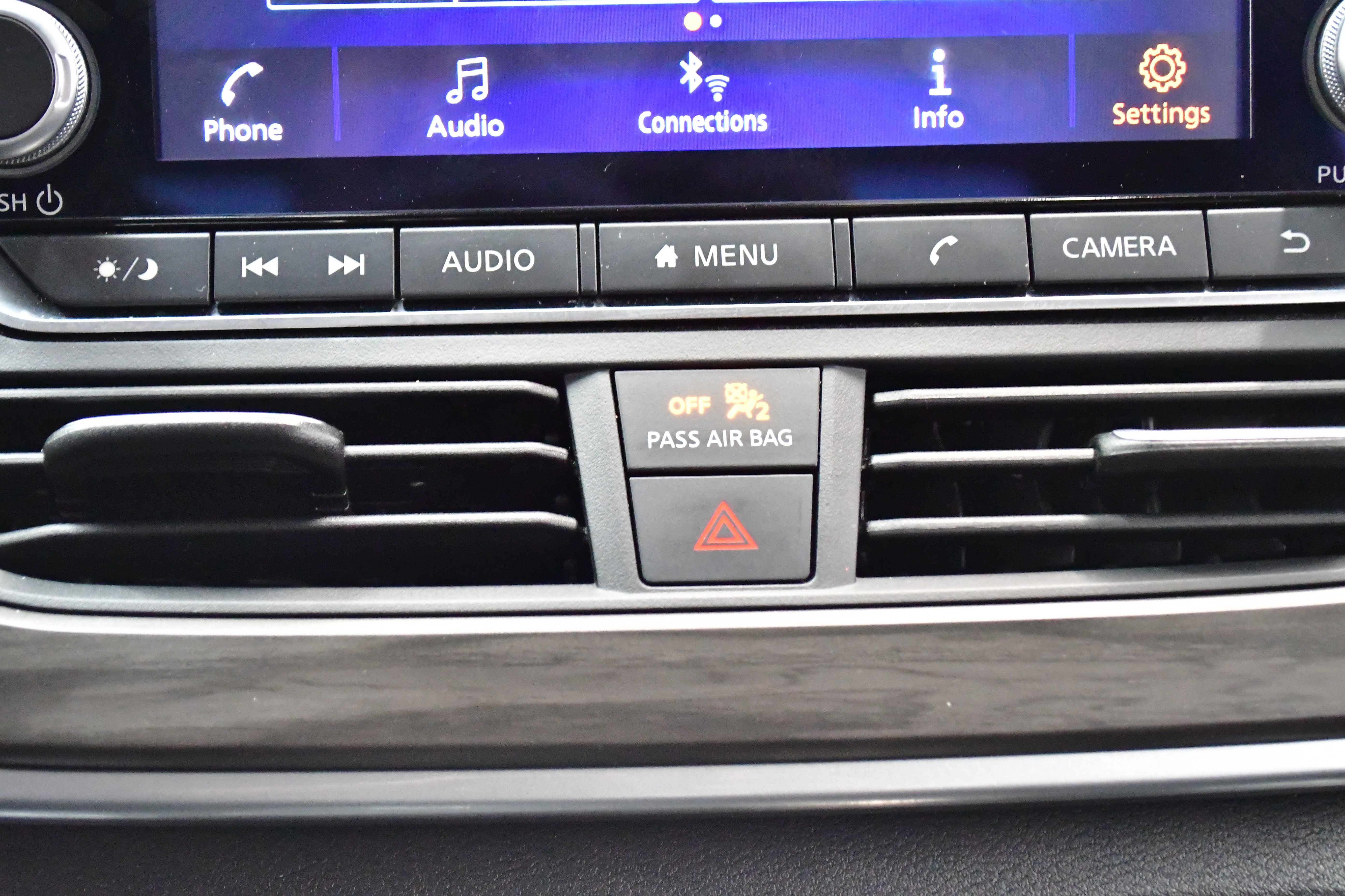 Used 2025 Nissan Altima 2.5 SV FWD image 26
