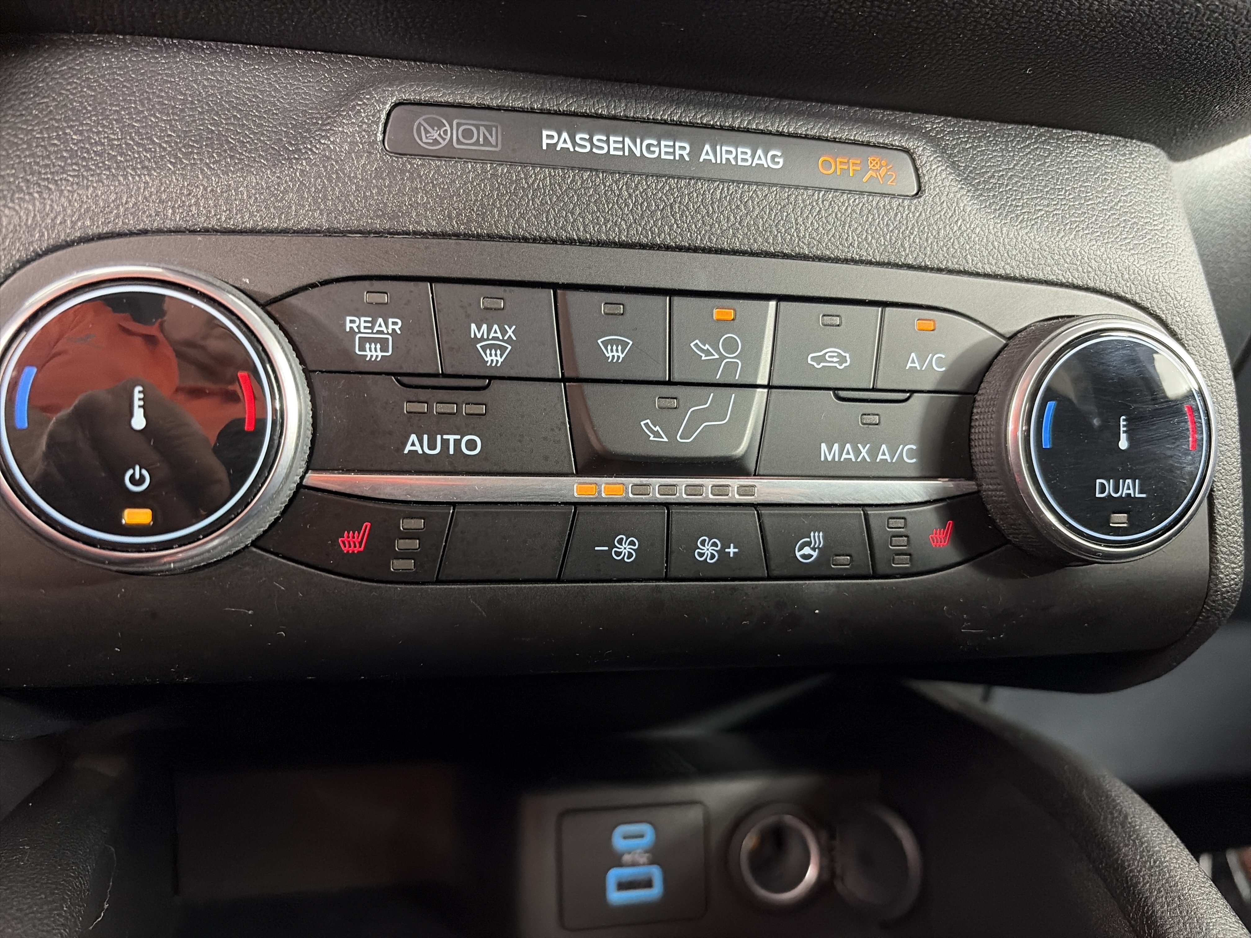 Used 2023 Ford Escape Active AWD/4WD image 23