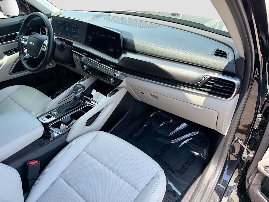 Certified 2024 Kia Telluride S FWD image 12