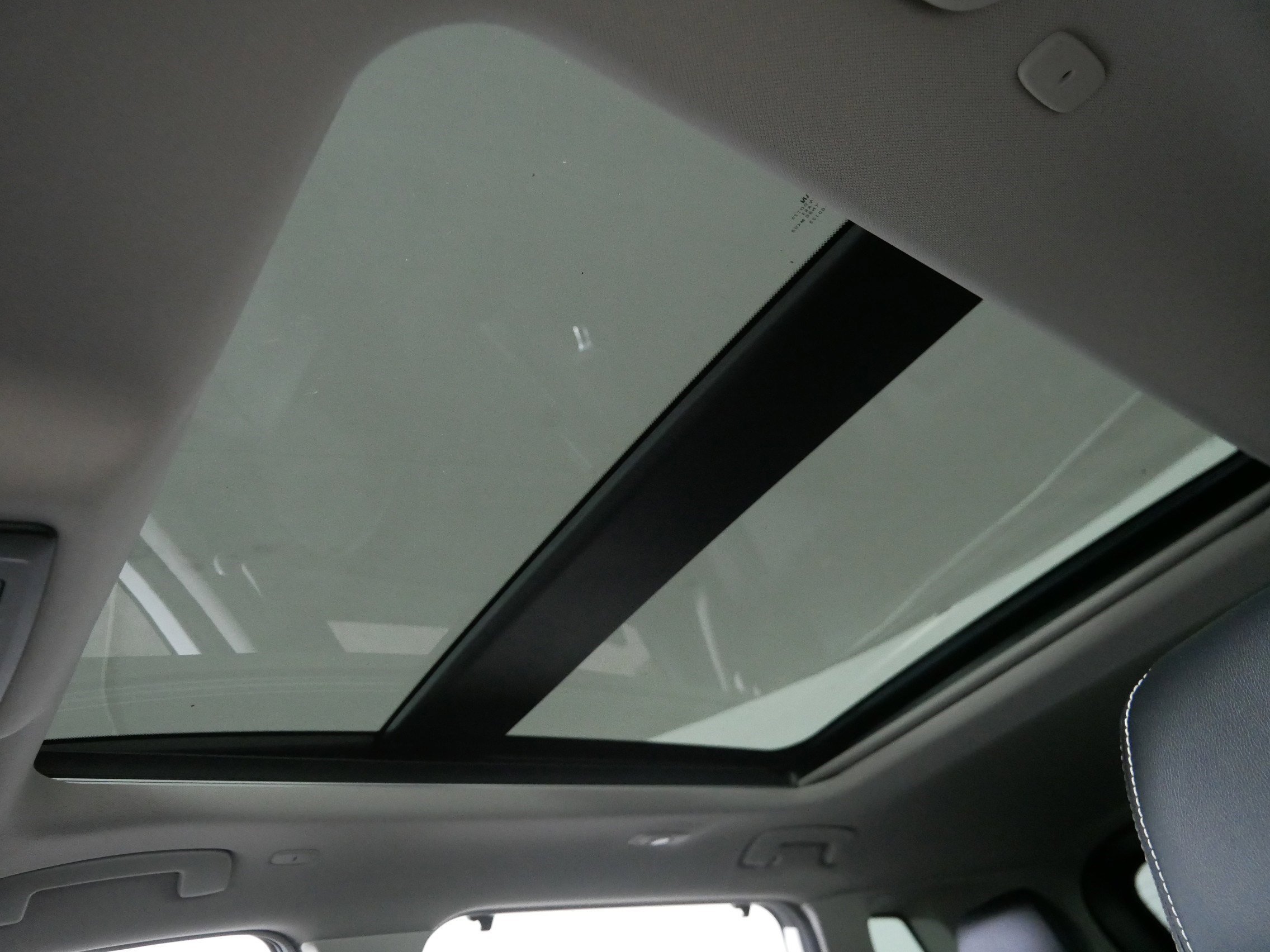 Used 2023 Nissan Rogue SL w/ SL Premium Package image 32