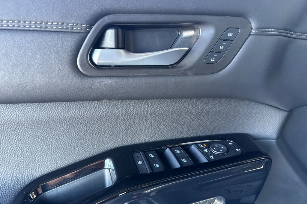 New 2026 Nissan Pathfinder Platinum image 8