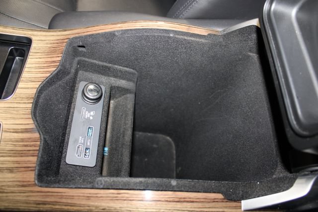 Used 2018 Land Rover Range Rover Supercharged AWD/4WD image 25