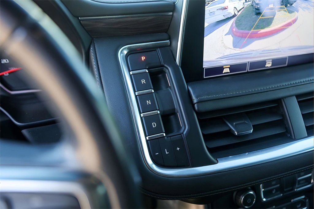 Used 2021 Chevrolet Suburban Z71 image 18