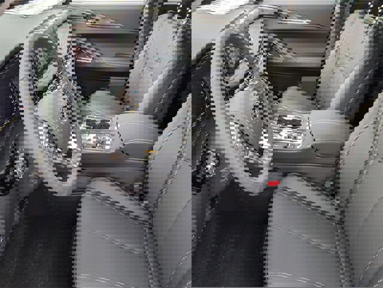 New 2026 INFINITI QX60 Luxe w/ Family Package image 11