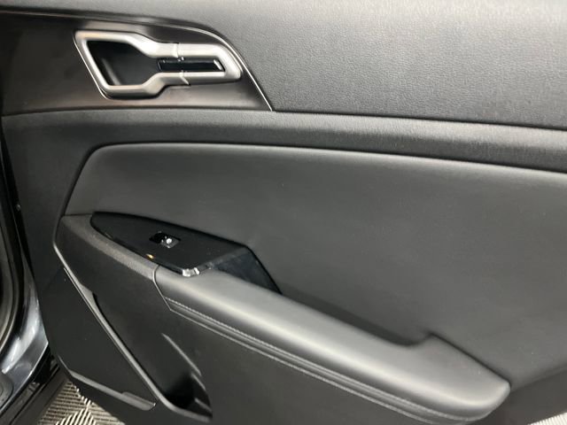 Used 2023 Kia Sportage EX image 28