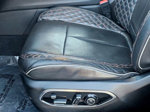 Used 2021 Jeep Grand Cherokee L Summit w/ Luxury Tech Group V image 19