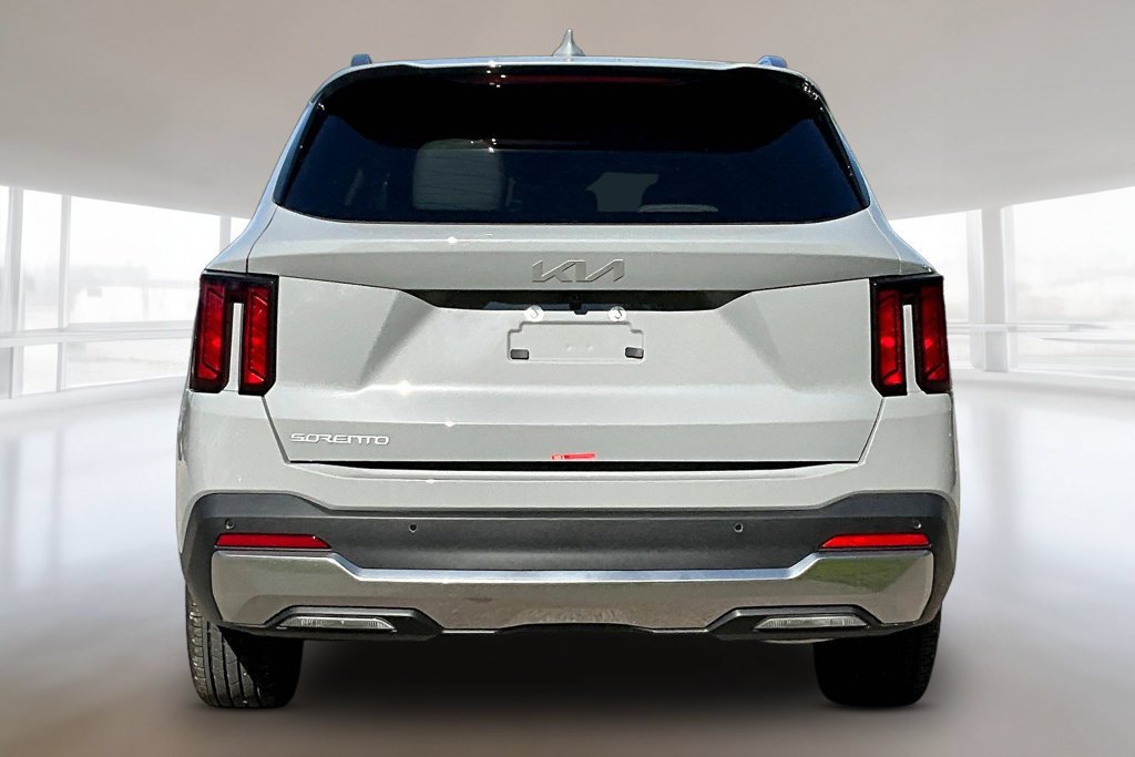 New 2026 Kia Sorento S w/ S Panoramic Sunroof Package FWD image 4